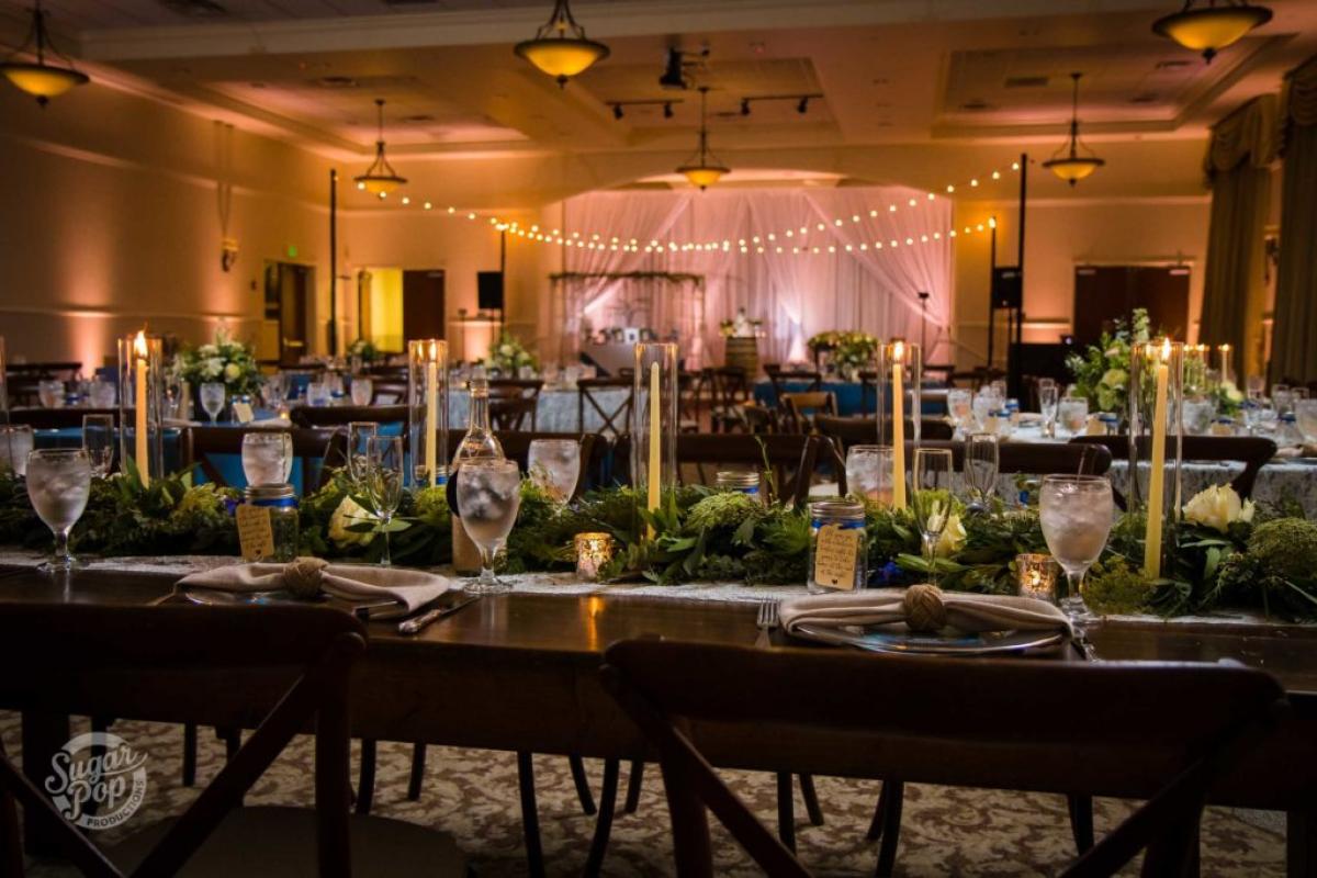Table décor on long tables